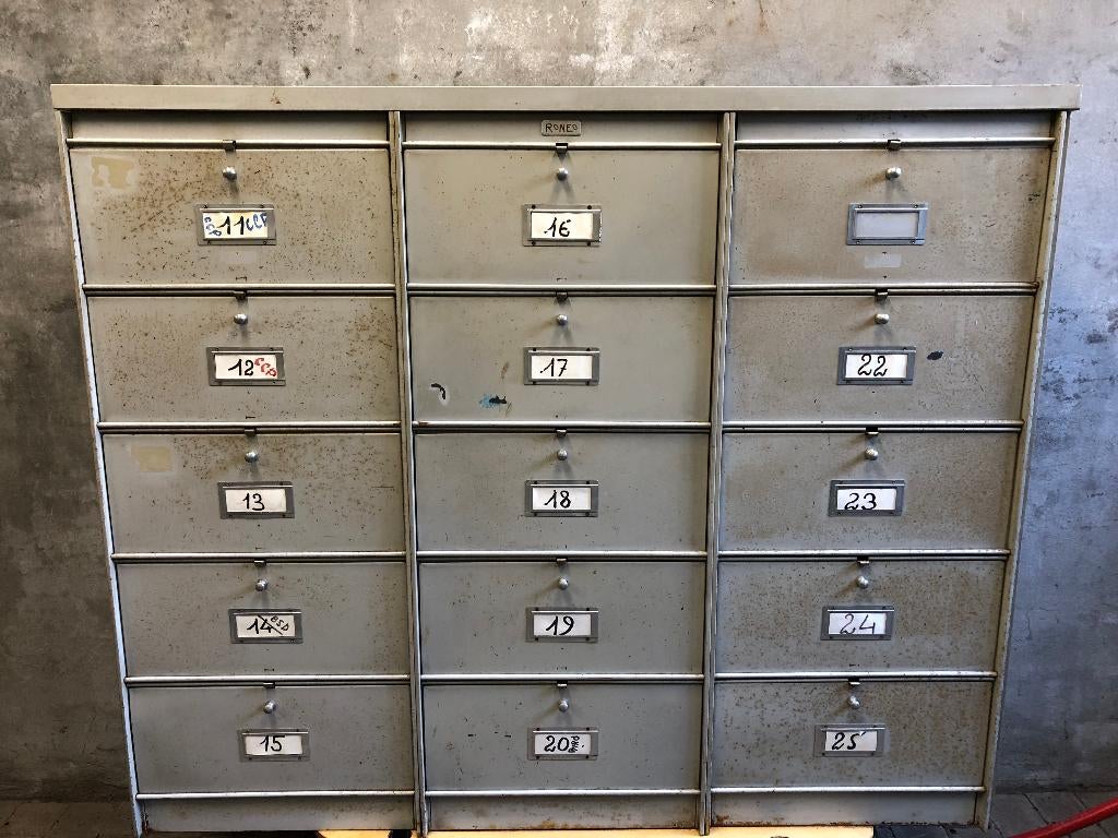 Vintage industriele Roneo vakkenkast met kleppen Frankrijk, Ophalen, Gebruikt, Vintage, Metaal