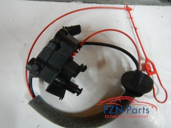 Audi A8 4H Stelmotor Tankklep, Ophalen of Verzenden, Gebruikt