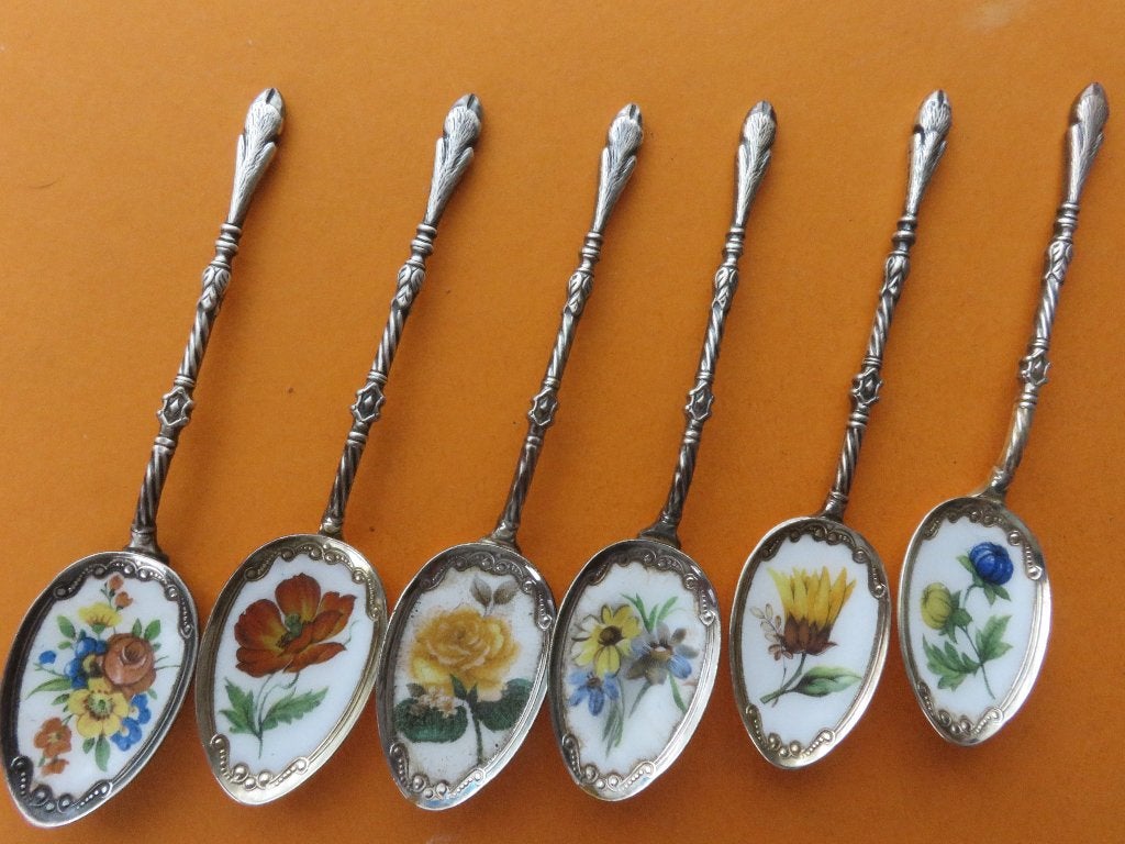 Bloemen Worden vaak als Royal Albert lepeltjes verkocht., Verzenden
