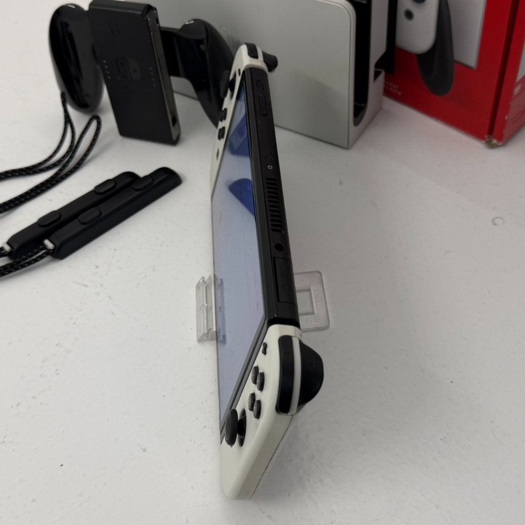 Foto 4 van Nintendo Switch Oled 2022 Wit | Compleet in doos |