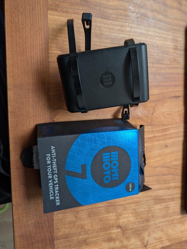 Monimoto 7 GPS Tracker Systeem, Ophalen, Zo goed als nieuw