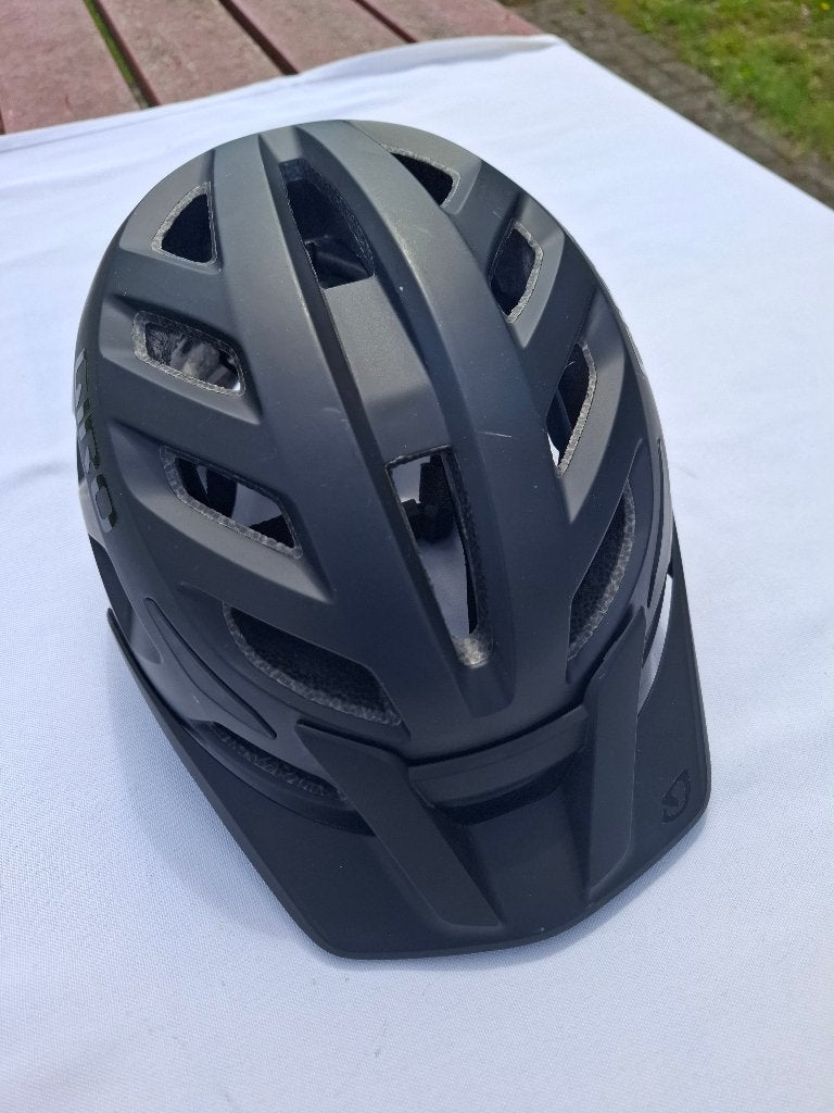 Giro-fietshelm, Fietsen en Brommers, Fietsaccessoires | Fietshelmen, Zo goed als nieuw, Heer of Dame, L, Ophalen of Verzenden