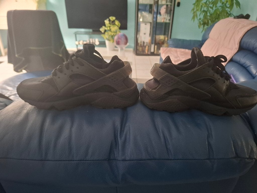 Nike air Zwart 35/36 meiden/kinderen, Zwart, Nike, Ophalen of Verzenden, Sneakers of Gympen