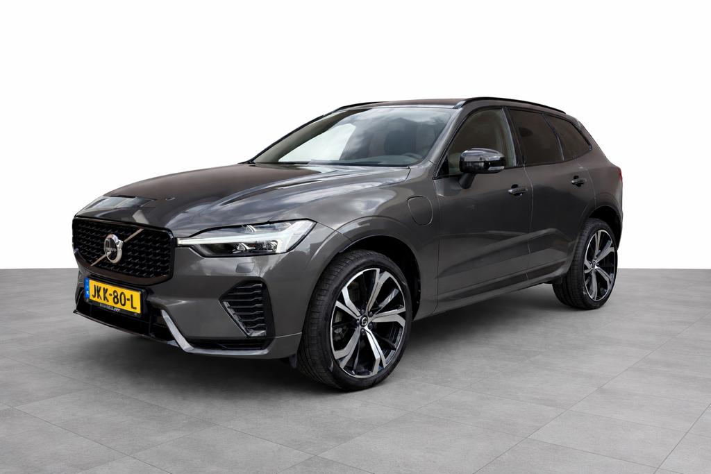 Volvo XC60 T6 AWD R- Design Luchtvering Panoramadak Adapt cr, Auto's, Volvo, Automaat, Parkeerassistent, Zwart, 4 cilinders