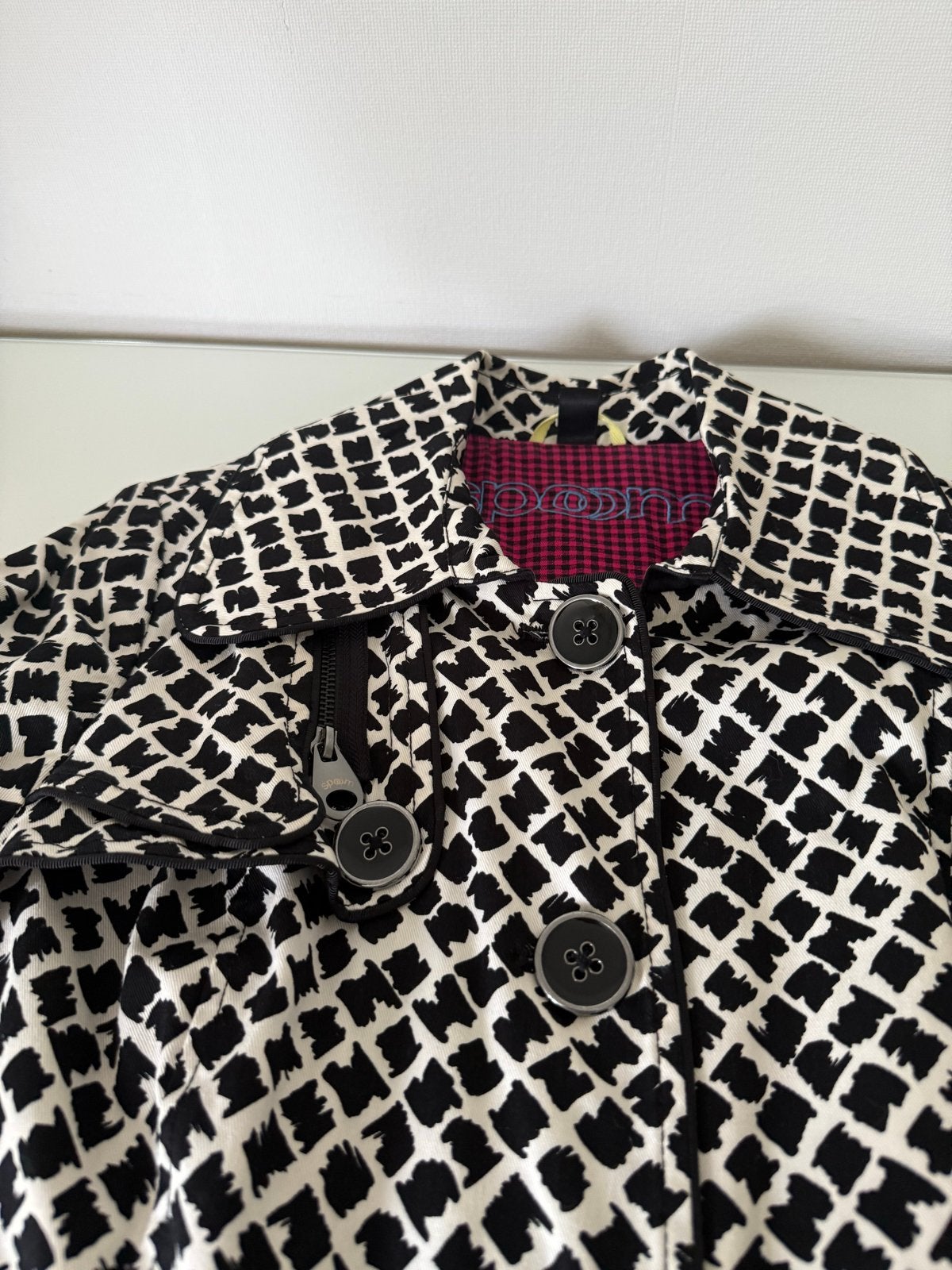 Spoom trenchcoat zwart/beige maat 40, Kleding | Dames, Jassen | Winter, Ophalen, Gedragen, Maat 38/40 (M), Zwart