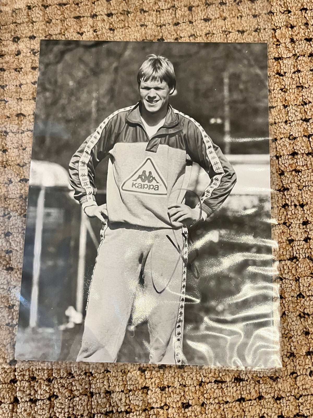 Gesigneerde persfoto Leo Vogelzang in Kappa trainingspak, Ophalen of Verzenden