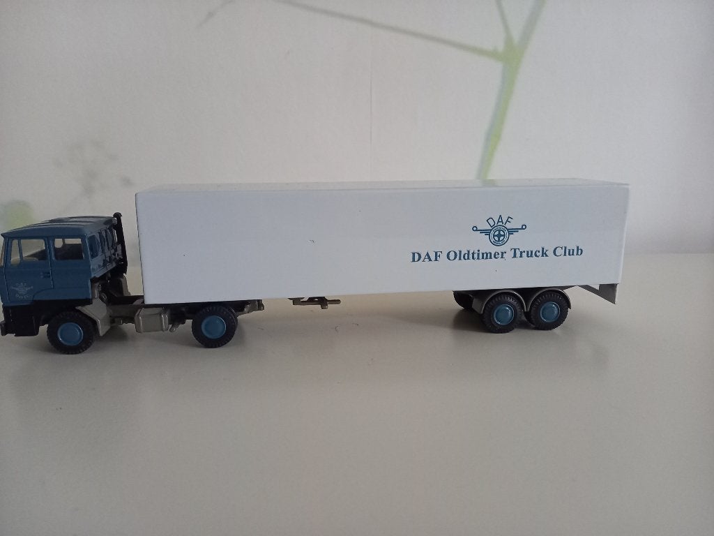 Daf 2800 met oplegger Daf Oldtimer Truck Club, Ophalen of Verzenden, Zo goed als nieuw, Bus of Vrachtwagen, Lion Toys