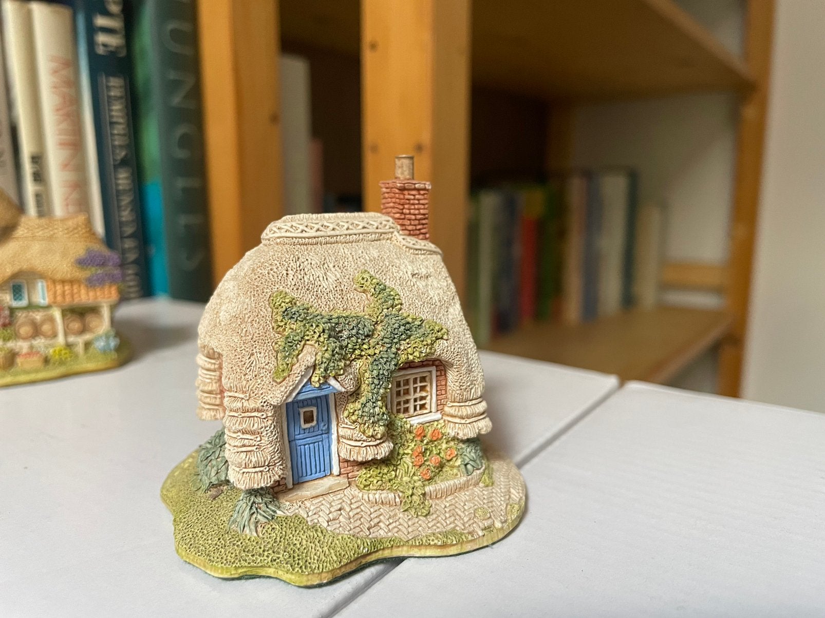 Lilliput lane huisje Pettycoat cottage, Ophalen of Verzenden, Zo goed als nieuw, Poppenhuis