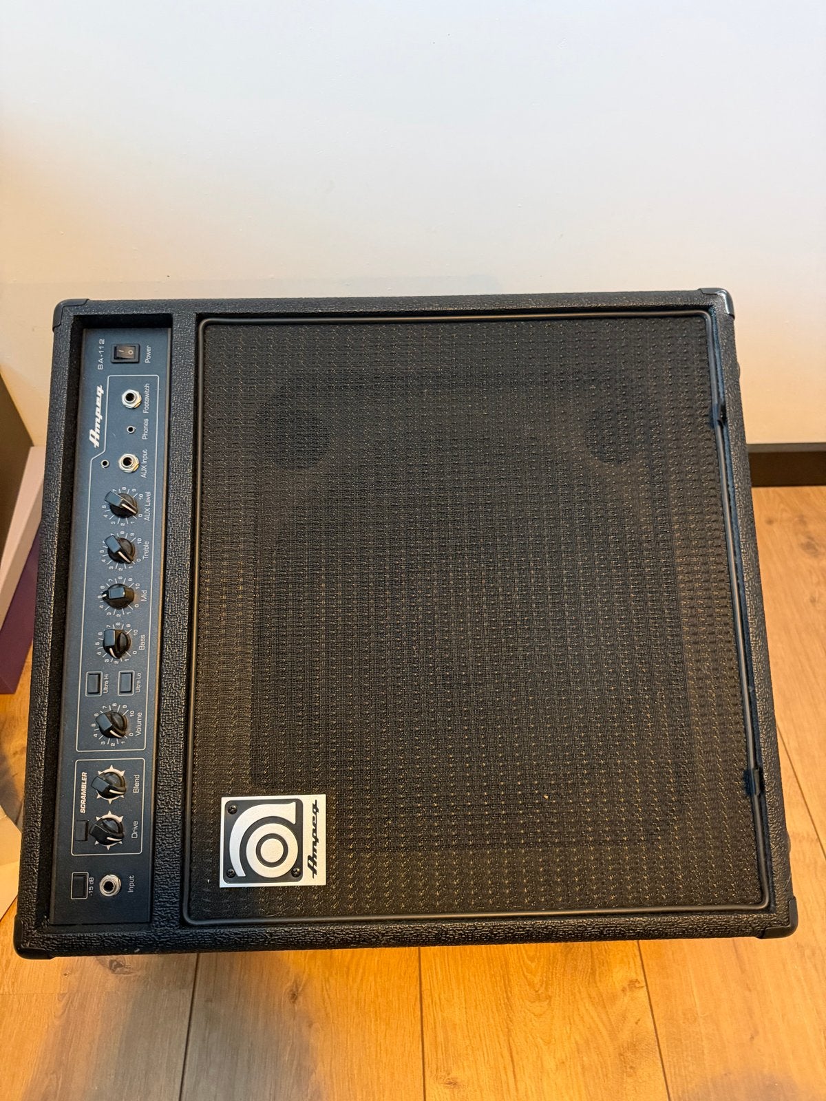 Ampeg BA-112 V2 basgitaarversterker, Ophalen, Zo goed als nieuw, Basgitaar, 50 tot 100 watt