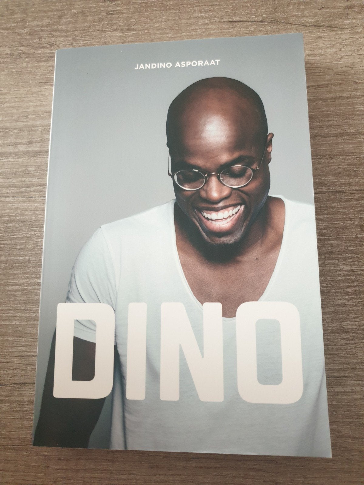 Dino - Jandino Asporaat, Ophalen of Verzenden, Gelezen, Jandino Asporaat