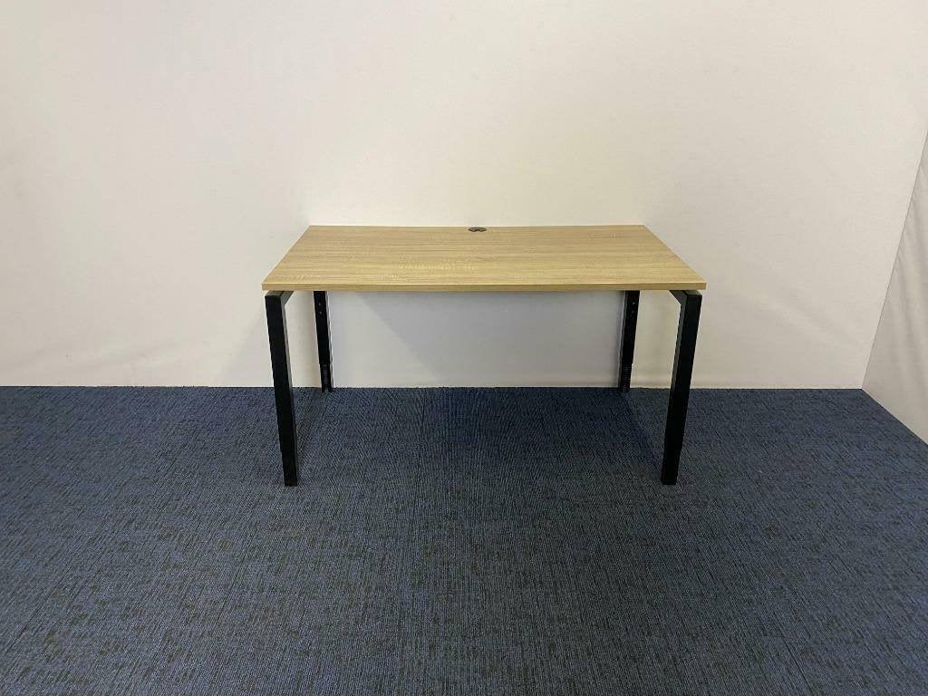 4 x Bureau 'zwevend' - Robson Eiken blad - 140 x 80 cm.