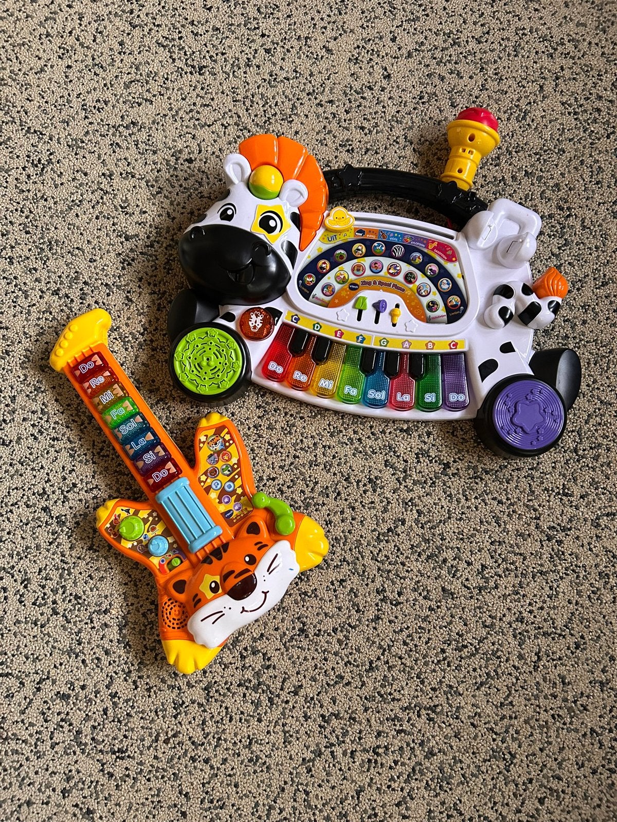 V-tech gitaar en piano, Kinderen en Baby's, Speelgoed | Vtech, Ophalen, Zo goed als nieuw, 6 maanden tot 2 jaar