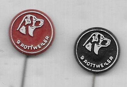 ROTTWEILER 2 HONDEN SPELDEN UIT 1 SERIE, Ophalen of Verzenden, Gebruikt, Dier of Natuur, Speldje of Pin