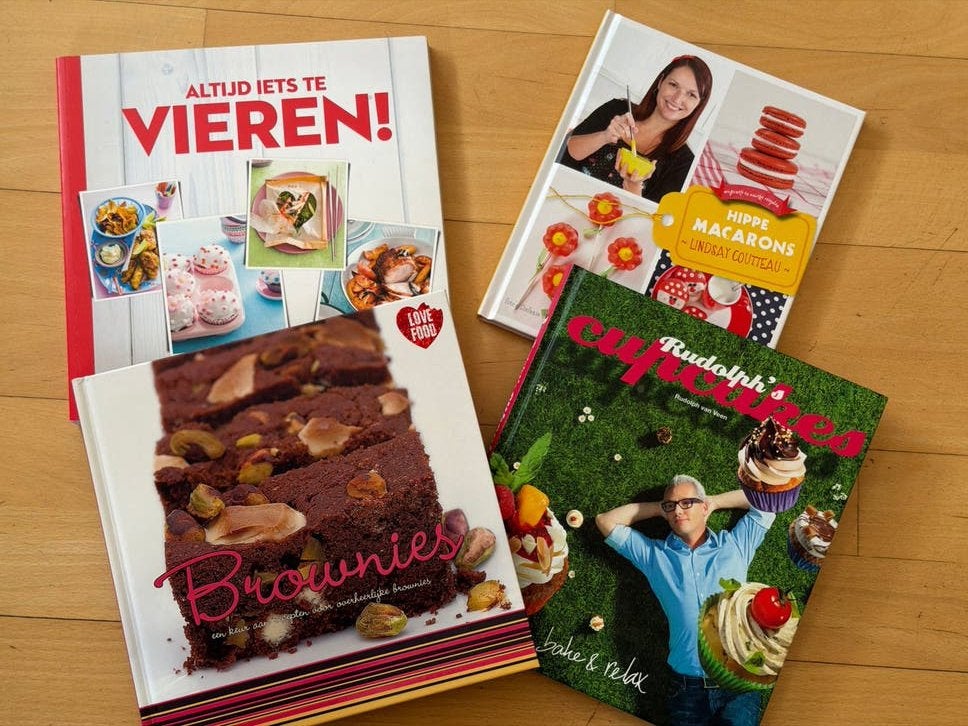 Kookboeken: Brownies, Vieren!, Hippe Macarons, Rudolph's Bak, Boeken, Ophalen of Verzenden, Zo goed als nieuw, Taart, Gebak en Desserts