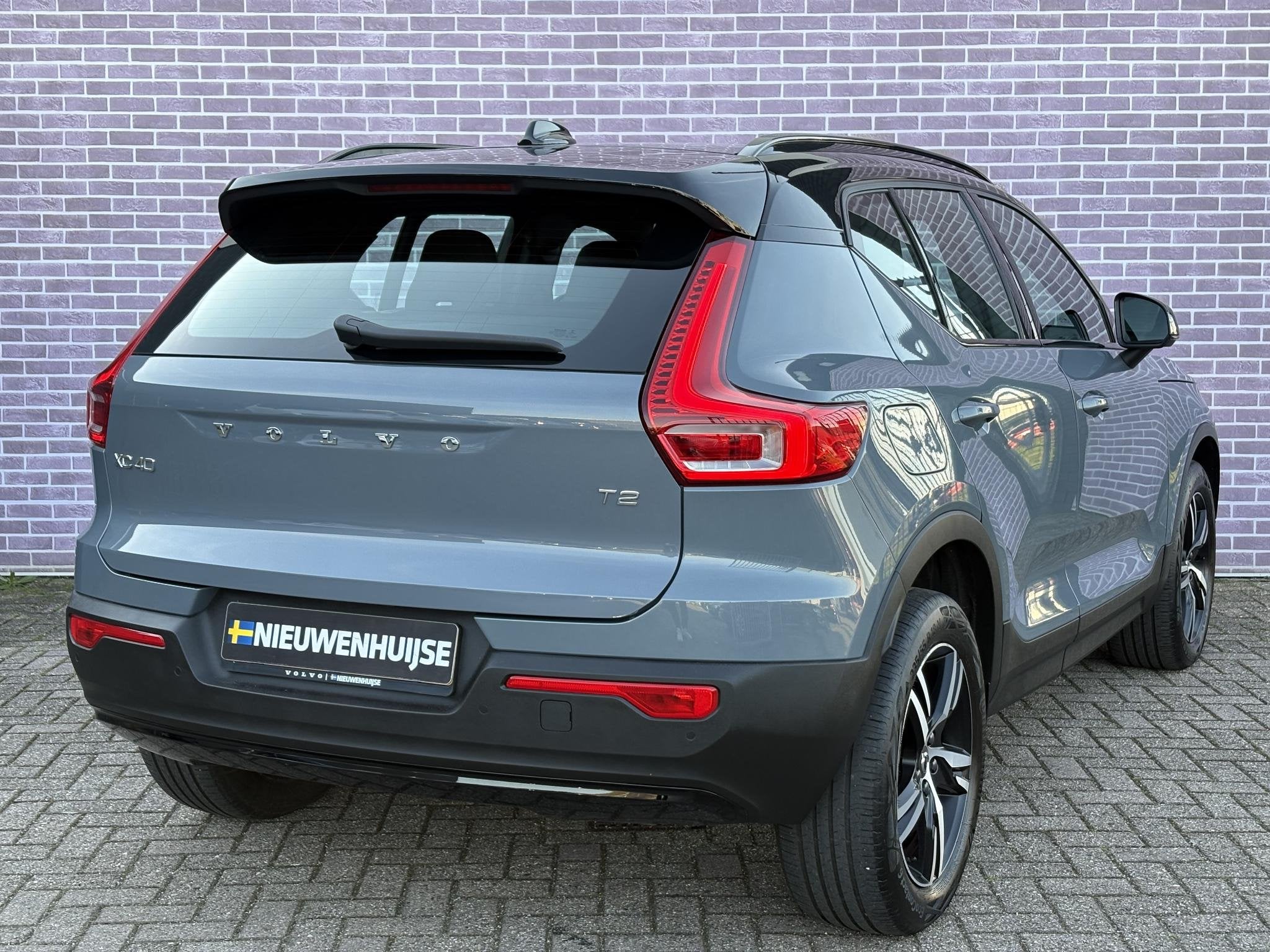 Volvo XC40 1.5 T2 R-Design | Camera | Stoel/stuurverwarming, Gebruikt, Euro 6, 129 pk, Leder en Stof
