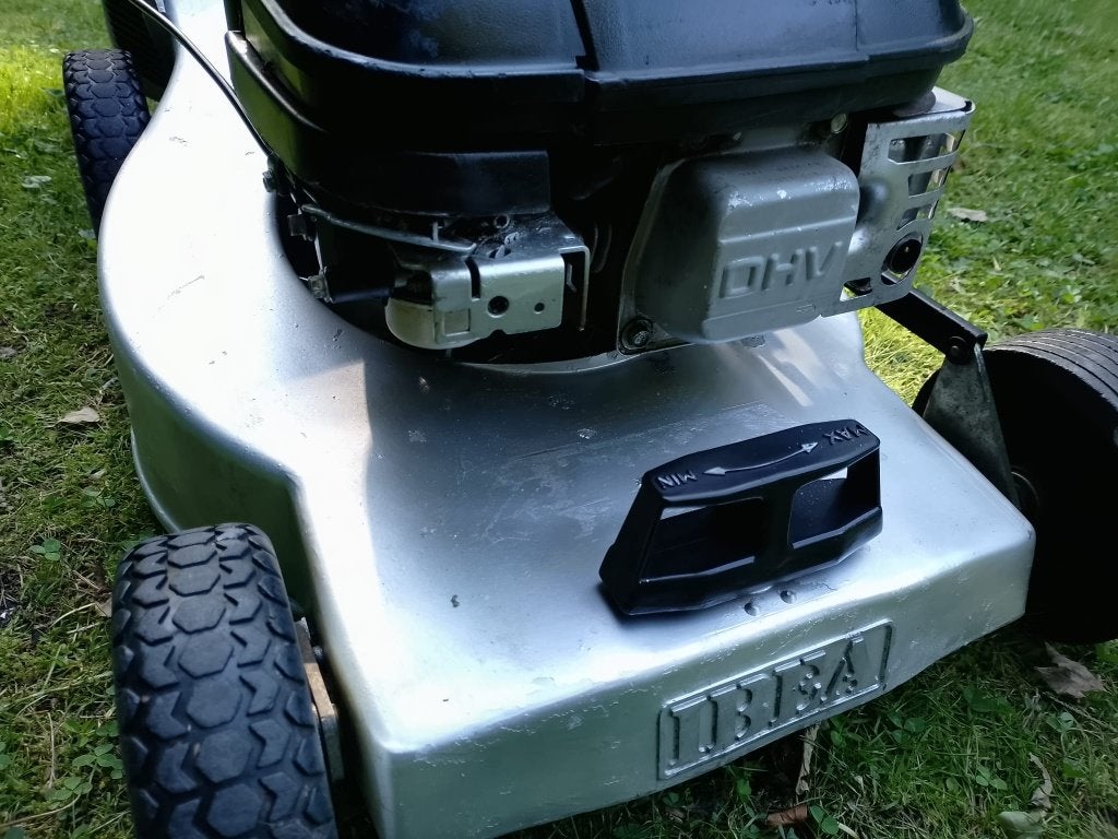 Zeersterke IBEA grasmaaier nu wel wat toe aan iets onderhoud, Cirkelmaaier, Gebruikt, Benzine-grasmaaier, 50 cm of meer