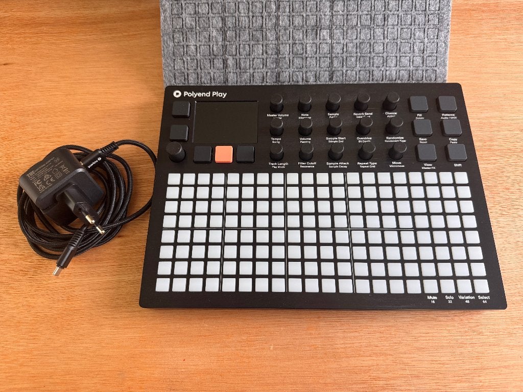 Poland Play V1 Groovebox en MIDI Sequencer. Nieuwstaat, Ophalen of Verzenden, Zo goed als nieuw, Overige merken