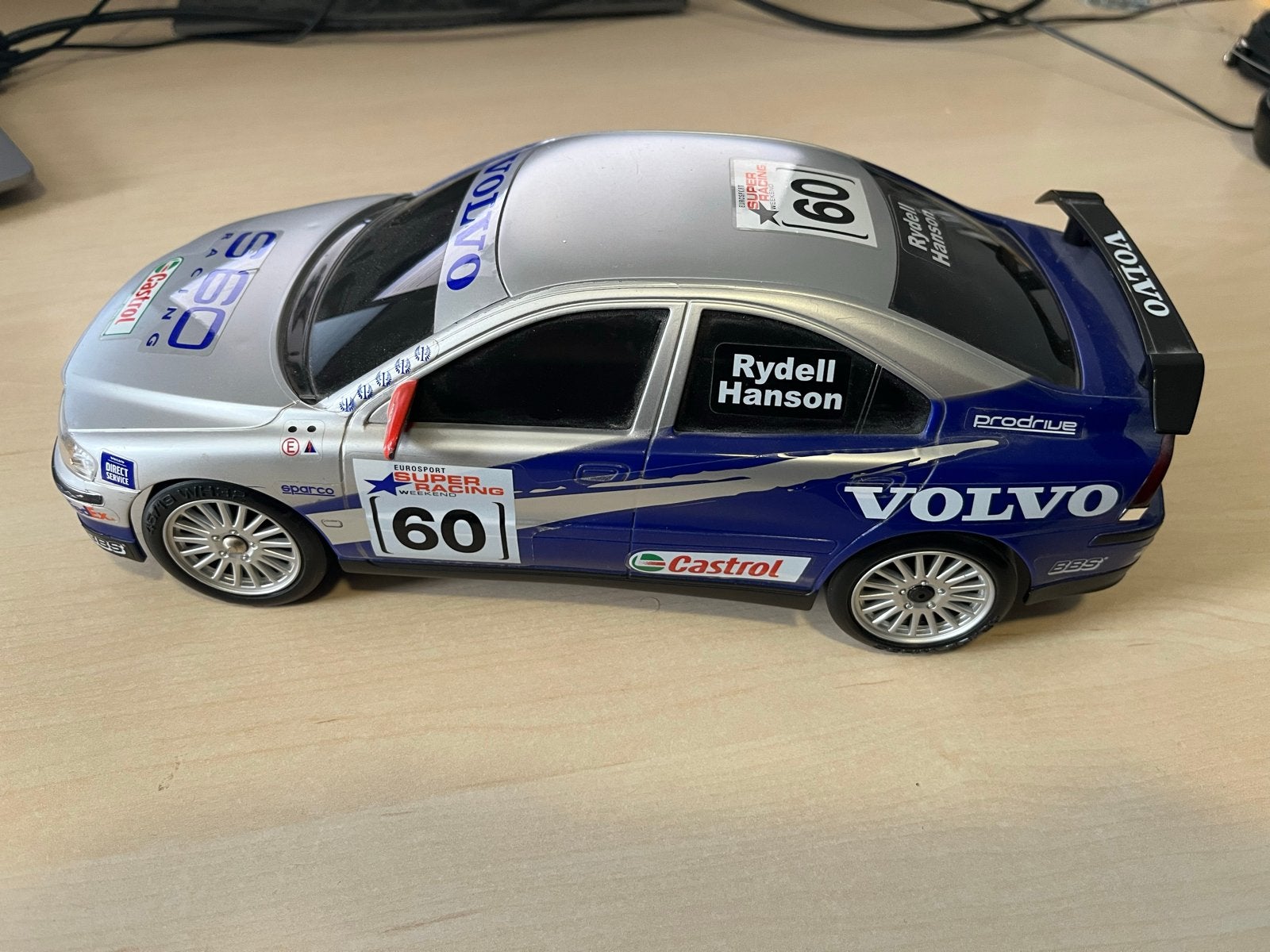 Nikko RC Car Volvo S60 Rydell Hanson - schaal 1:16, Hobby en Vrije tijd, Modelbouw | Radiografisch | Auto's, Elektro, Gebruikt