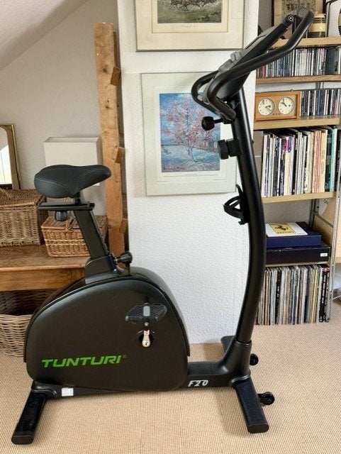 Tunturi F20 Hometrainer, Sport en Fitness, Ophalen, Zo goed als nieuw, Metaal, Benen