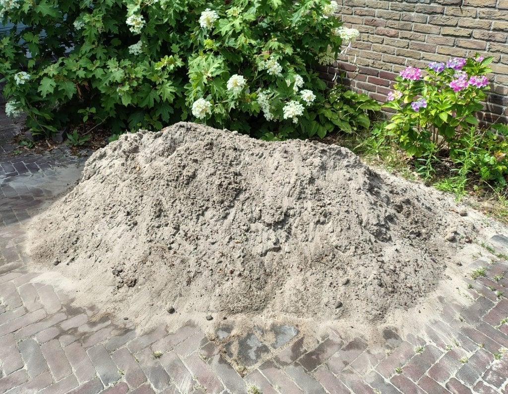 Gratis ophoogzand, Tuin en Terras, Zand, Ophalen, Gebruikt, Ophoogzand