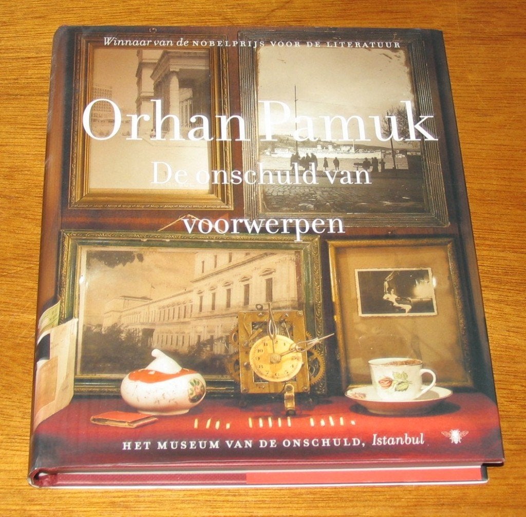 Orhan Pamuk - De onschuld van voorwerpen, Ophalen of Verzenden, Zo goed als nieuw