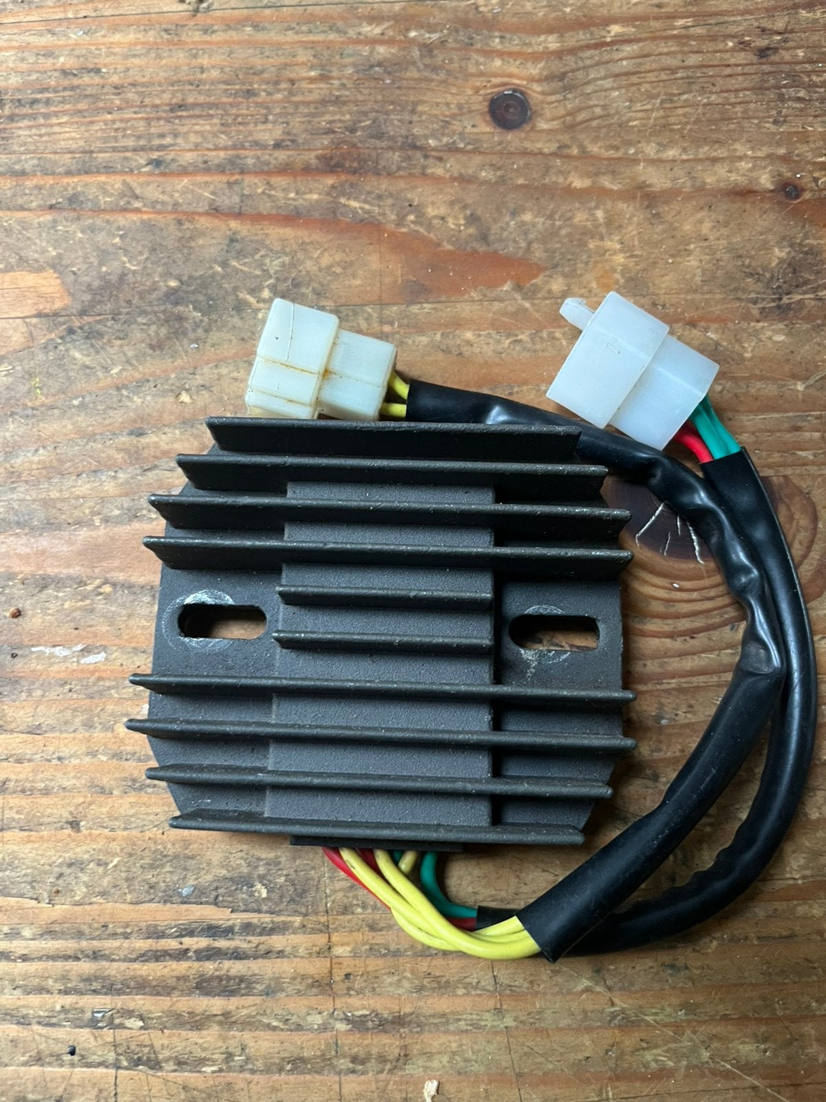 Gratis Honda VTR 250 spanningsregelaar, Ophalen of Verzenden, Gebruikt
