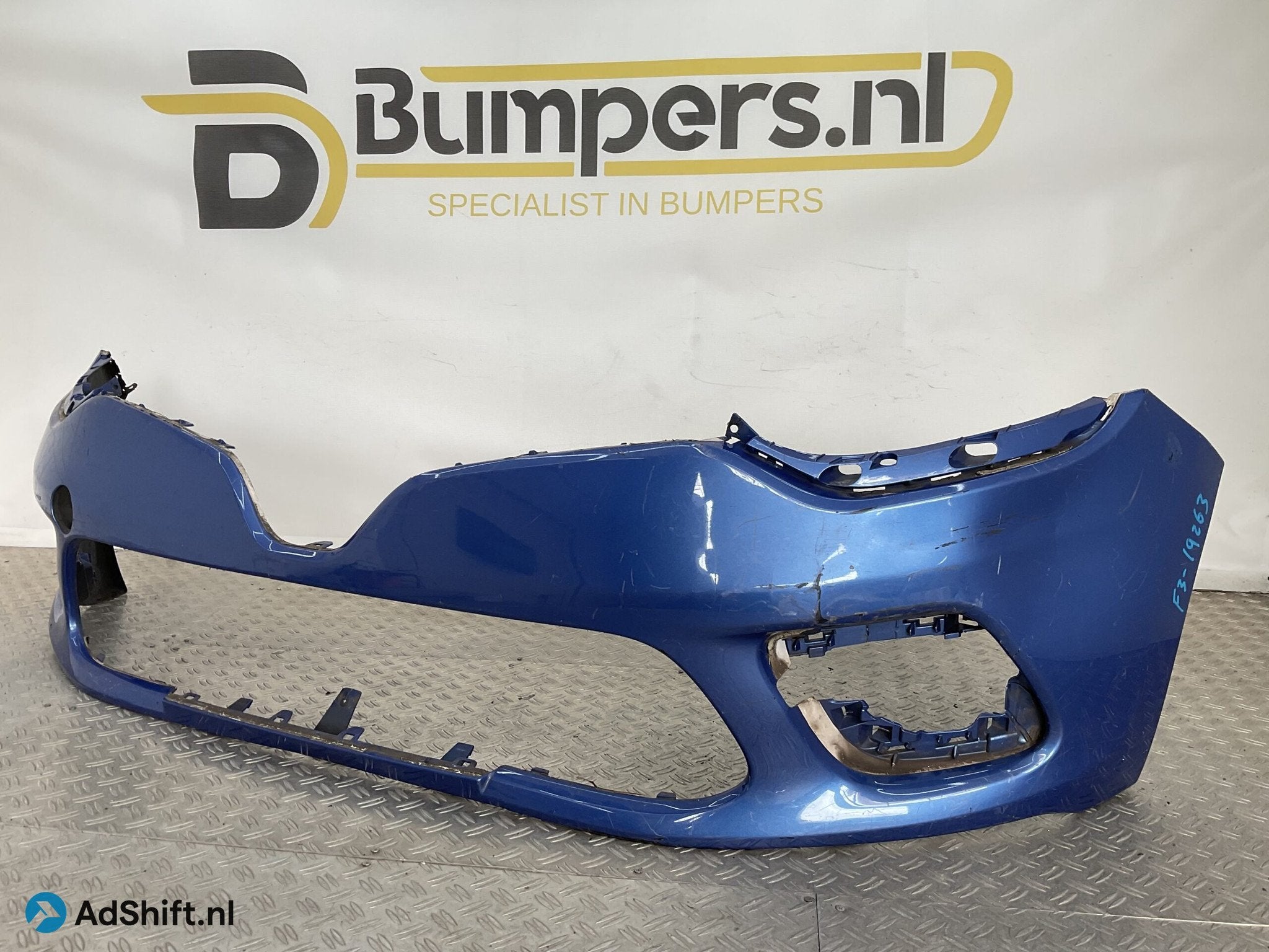 Bumper Renault Clio IV 2012-2019 GT 620226846R Voorbumper F3, Bumper