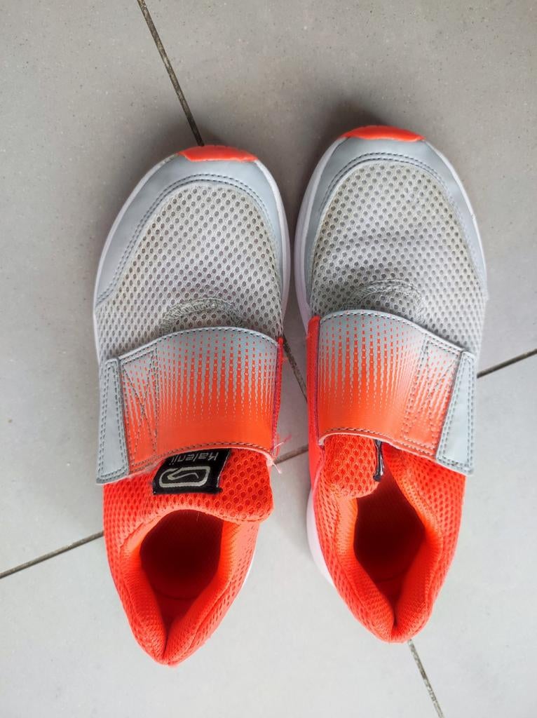 Gymschoenen maat 33, Kinderen en Baby's, Kinderkleding | Schoenen en Sokken, Gebruikt, Sportschoenen, Decathlon, Ophalen of Verzenden
