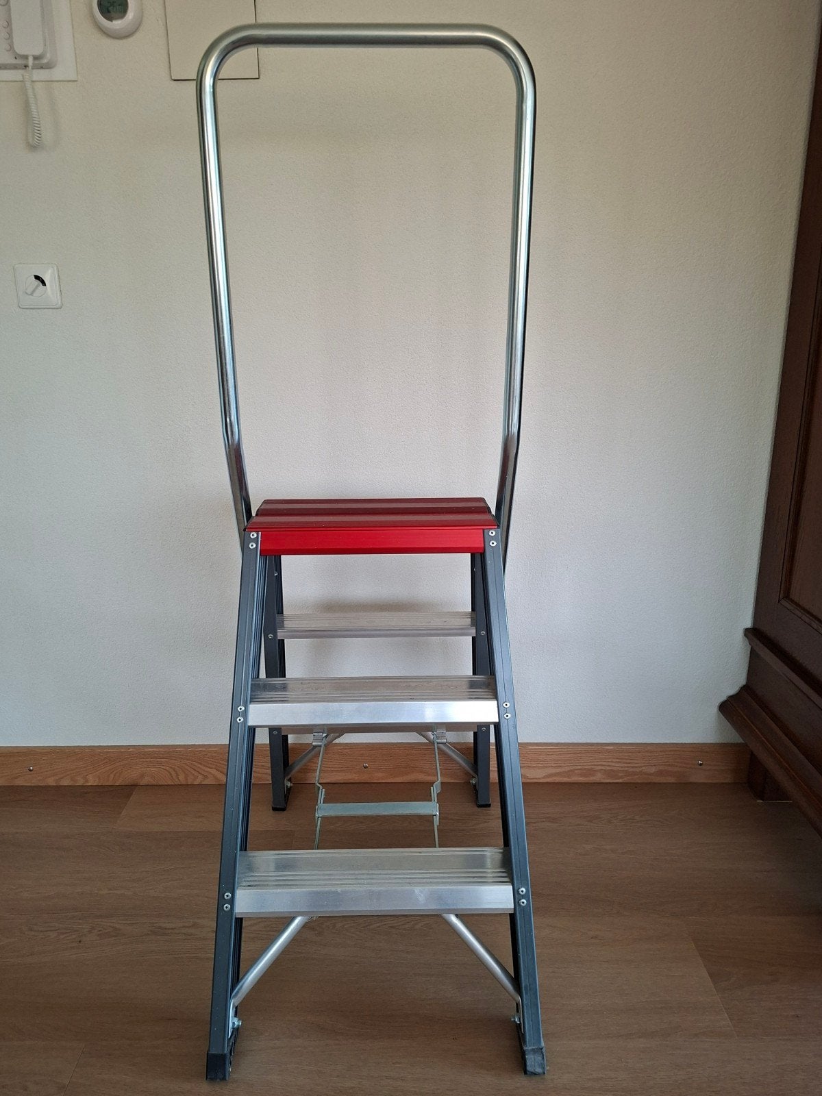 Altrex Trapladder met 3 treden en beugel, Ophalen, Trap, Zo goed als nieuw, Opvouwbaar of Inschuifbaar
