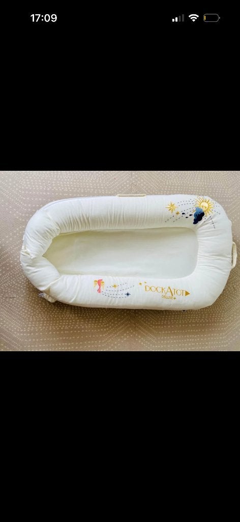 DockATot Deluxe+ babynestje 0-8mnd crème/off-white print, Ophalen of Verzenden, Gebruikt, Overige typen