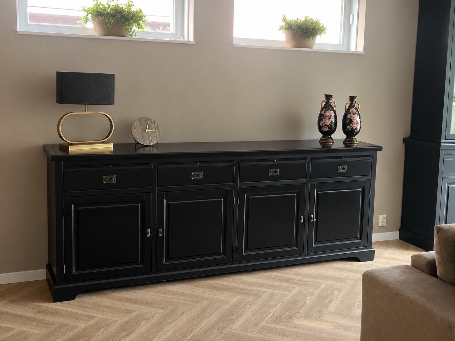 Zwart tijdloos dressoir met lades en deuren (235 breed)