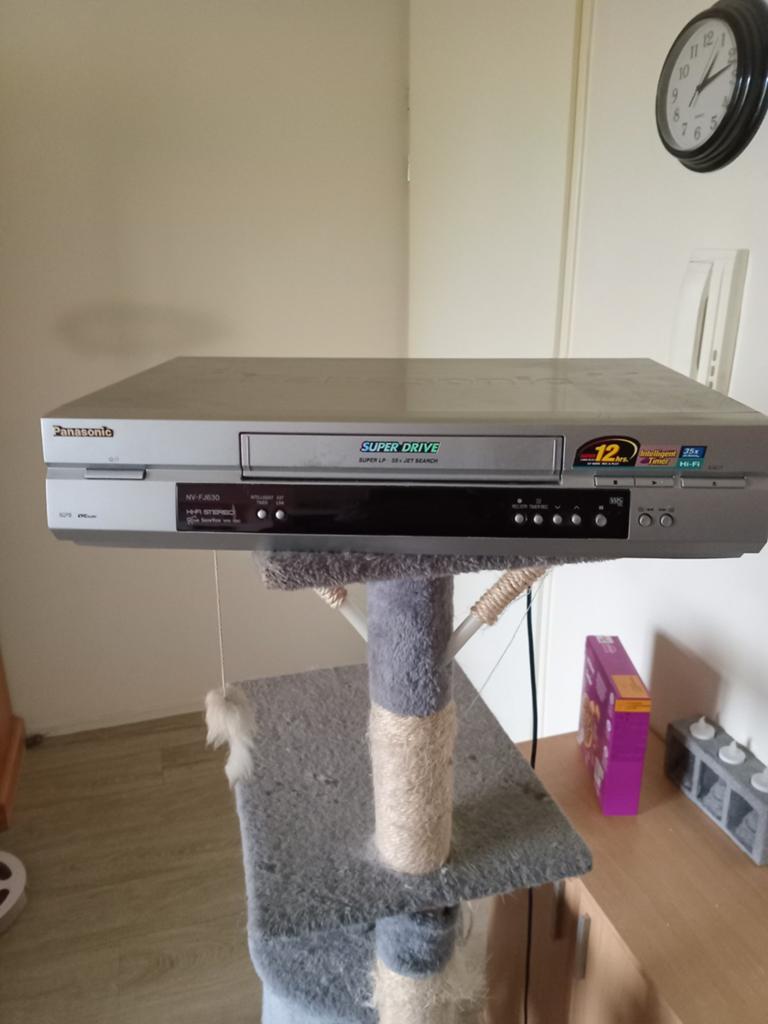 2 vhs recorders, Ophalen