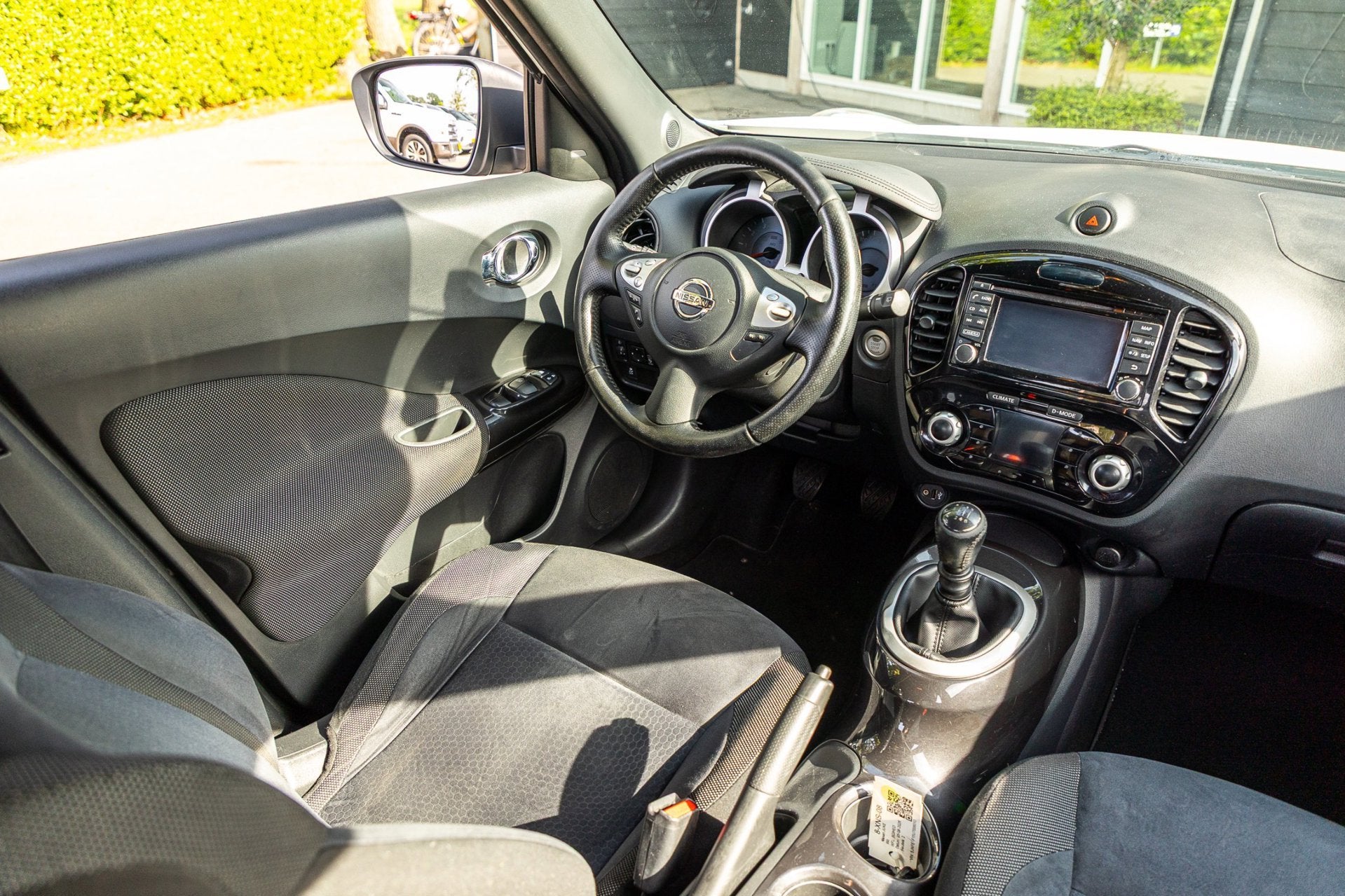 Nissan Juke 1.2 DIG-T S/S Connect Edition Trekhaak I Keyless, Auto's, Voorwielaandrijving, Zwart, Start-stop-systeem, 116 pk