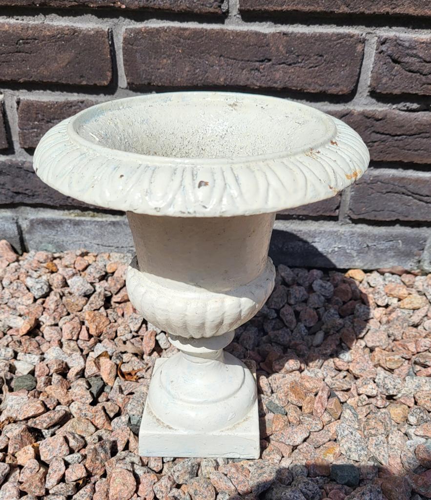 Decoratief gietijzeren bloembakje / plantenbakje, Ophalen