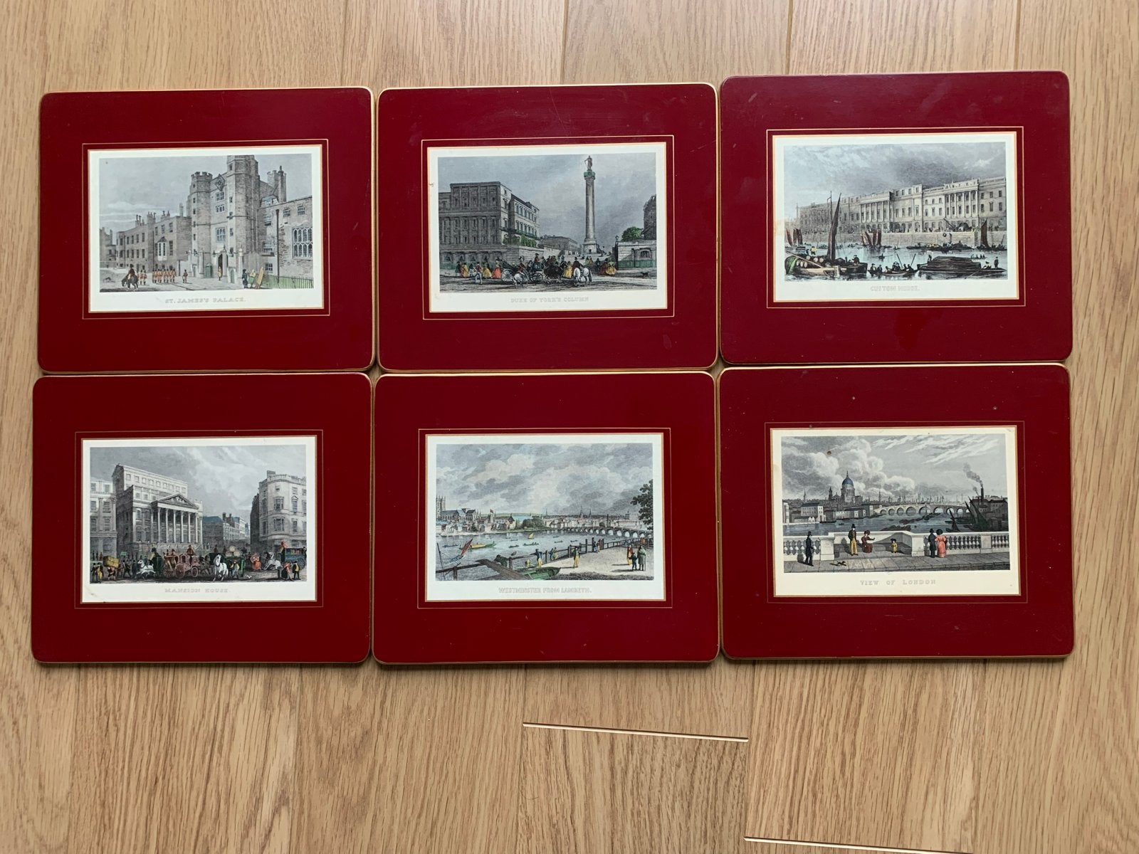 Set van 6 vintage onderzetters met Londense stadsgezichten, Huis en Inrichting, Ophalen of Verzenden, Gebruikt, Rood, Vintage