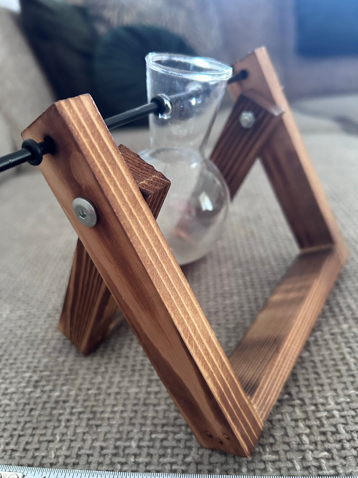 Houten vaasje met glazen vaas, Ophalen of Verzenden, Zo goed als nieuw, Bruin, Hout