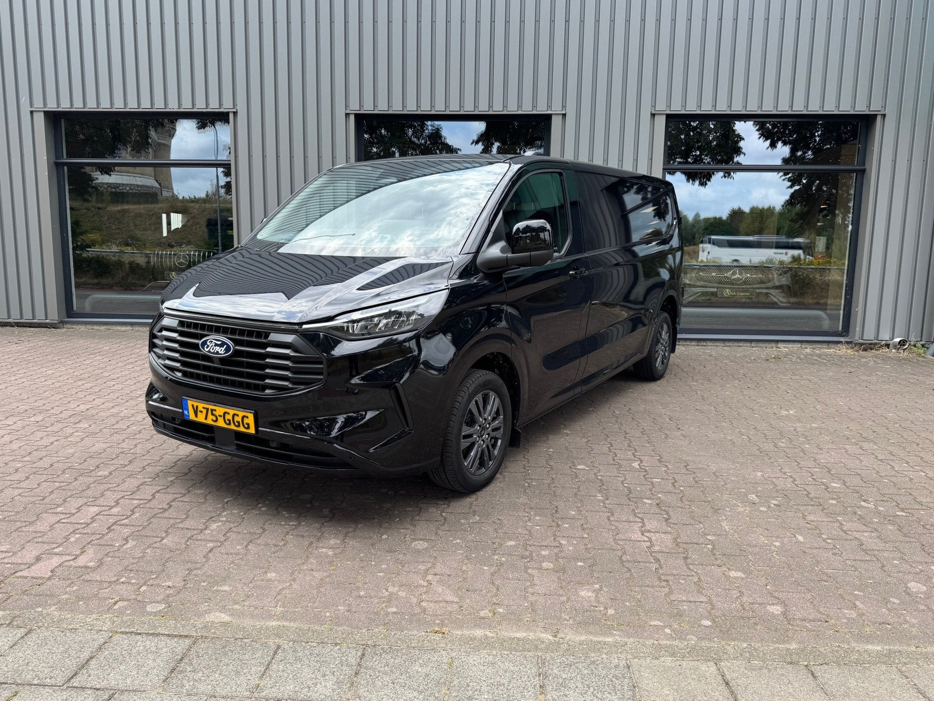 Ford Transit Custom 320 L2 170 Pk Limited Automaat Adaptive, Gebruikt, 4 cilinders, Met garantie (alle), 2500 kg