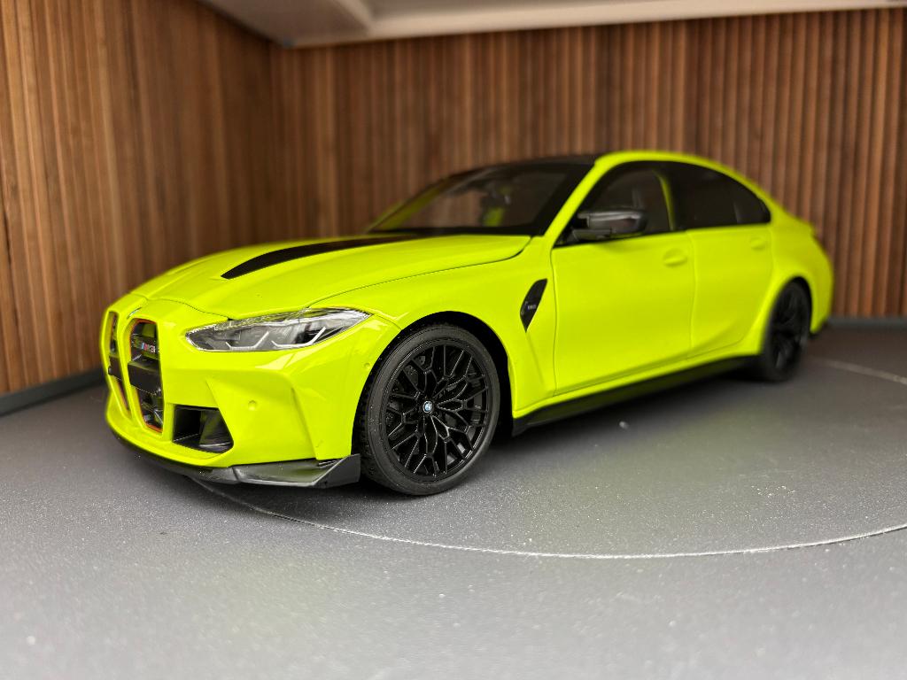 BMW M3 CS (G80) Sedan 1:18 Heimanba Geel/Groen MJ, Hobby en Vrije tijd, Modelauto's | 1:18, Ophalen of Verzenden, Zo goed als nieuw