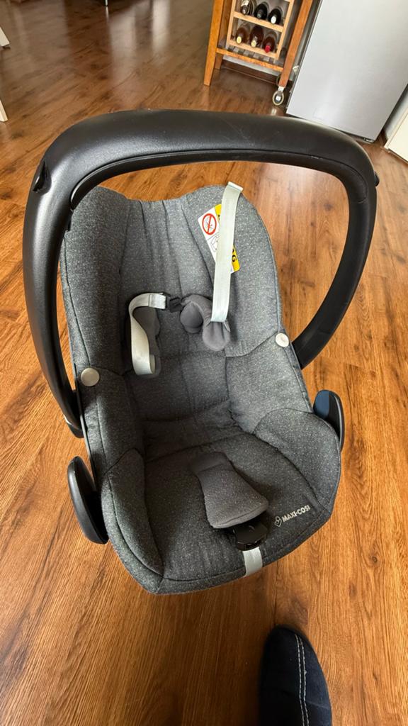 Maxi-Cosi Pebble autostoeltje 0-13 kg, Ophalen, Autogordel, Zijbescherming, Zo goed als nieuw