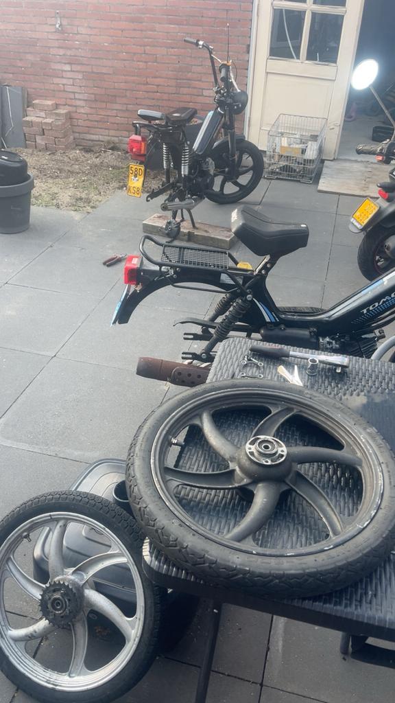 Gezocht: tomos frame geel kenteken, Ophalen, Zo goed als nieuw