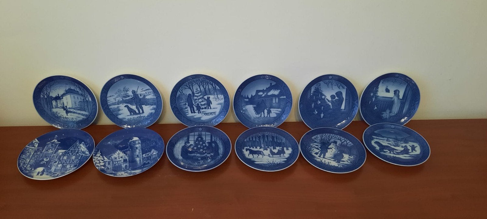 Mooie set klassieke Royal Copenhagen kerstborden, Ophalen of Verzenden, Zo goed als nieuw