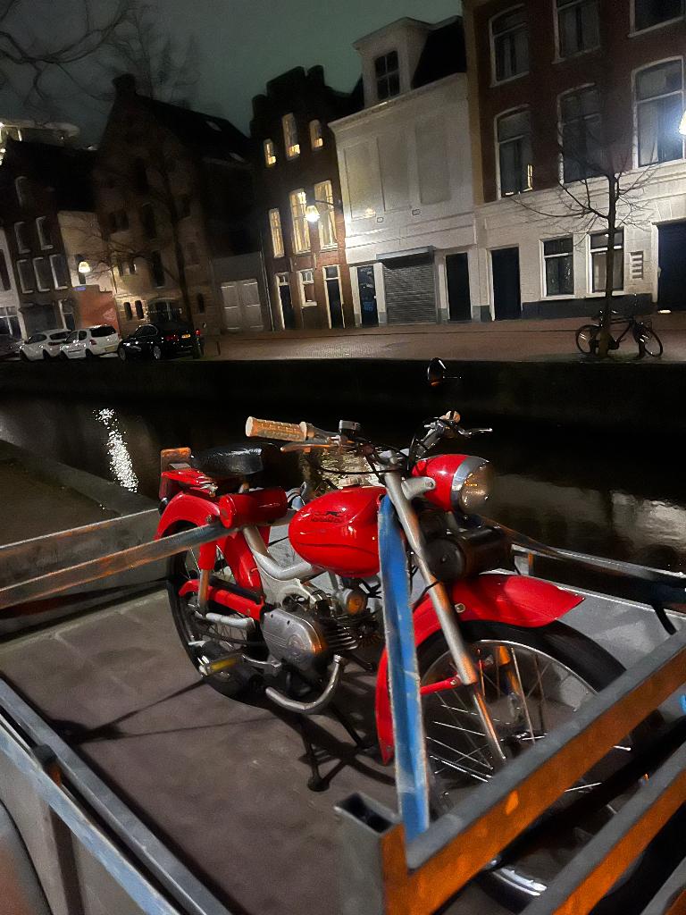 Unieke bromfiets Moto Parilla, Fietsen en Brommers, Brommers | Oldtimers, Ophalen, Overige merken
