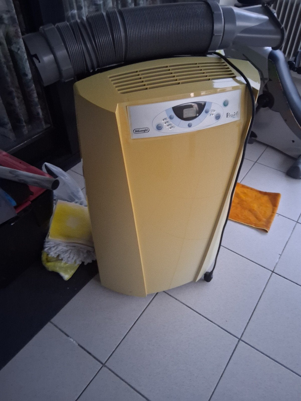 Mobiele airco delonghi, Witgoed en Apparatuur, Airco's, Ophalen, Mobiele airco, Minder dan 60 m³, 3 snelheden of meer