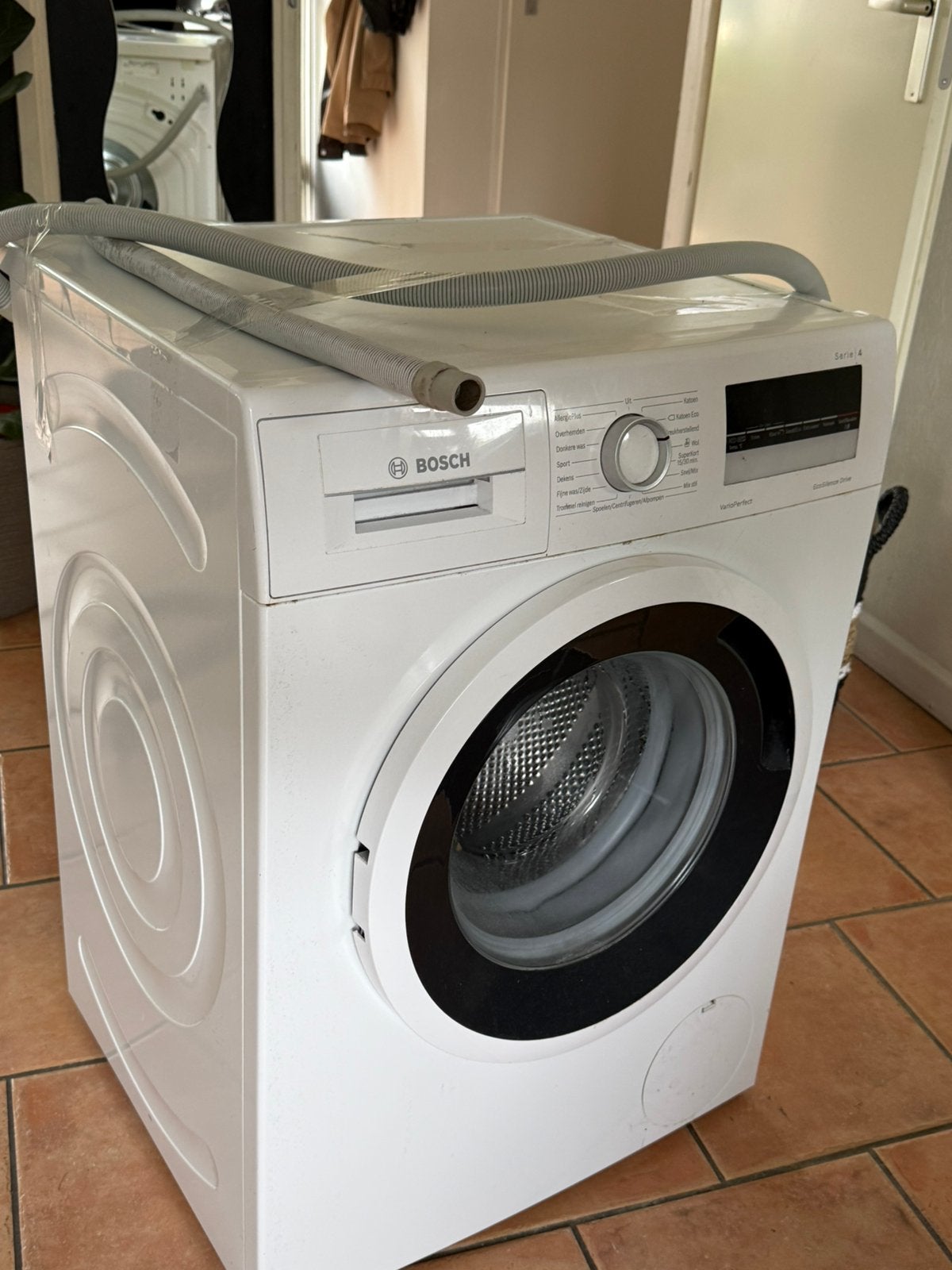 Bosch serie 4 (goede staat), Ophalen, Gebruikt, 1200 tot 1600 toeren, 85 tot 90 cm