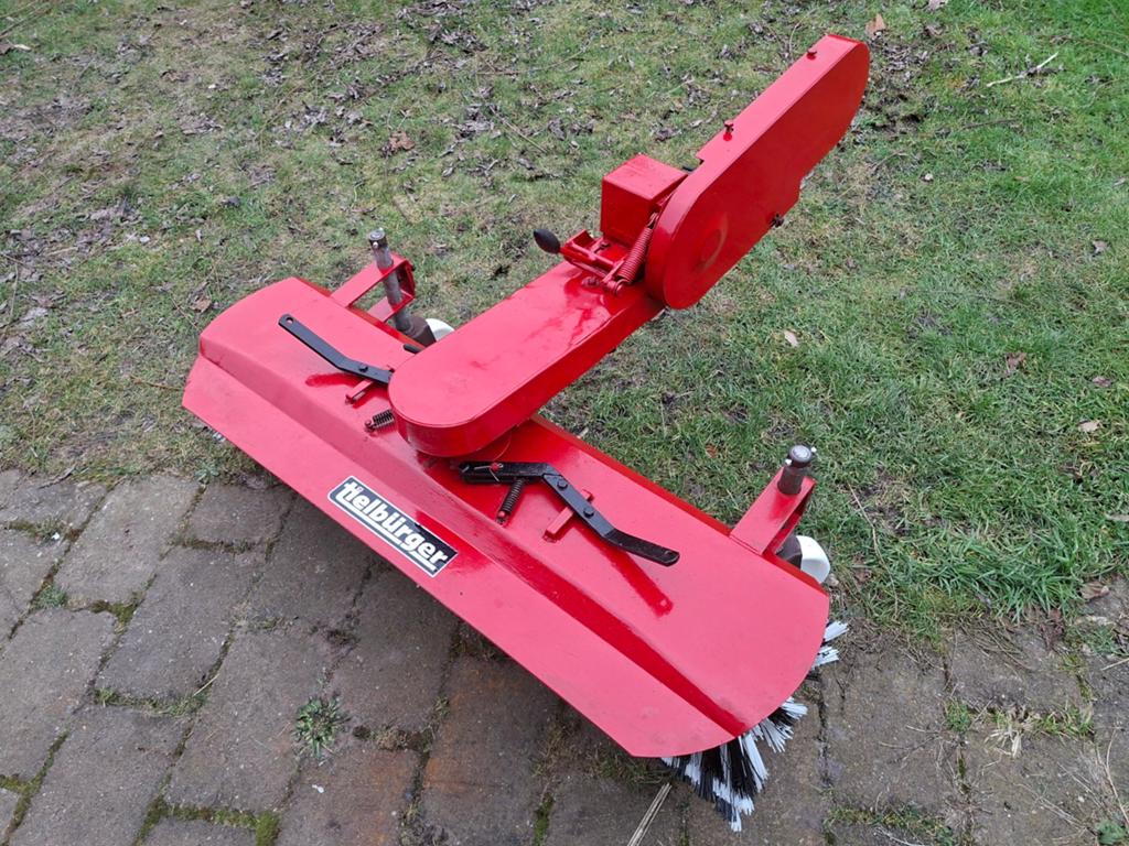 Tielburger veegmachine, Iseki, Honda., Ophalen of Verzenden