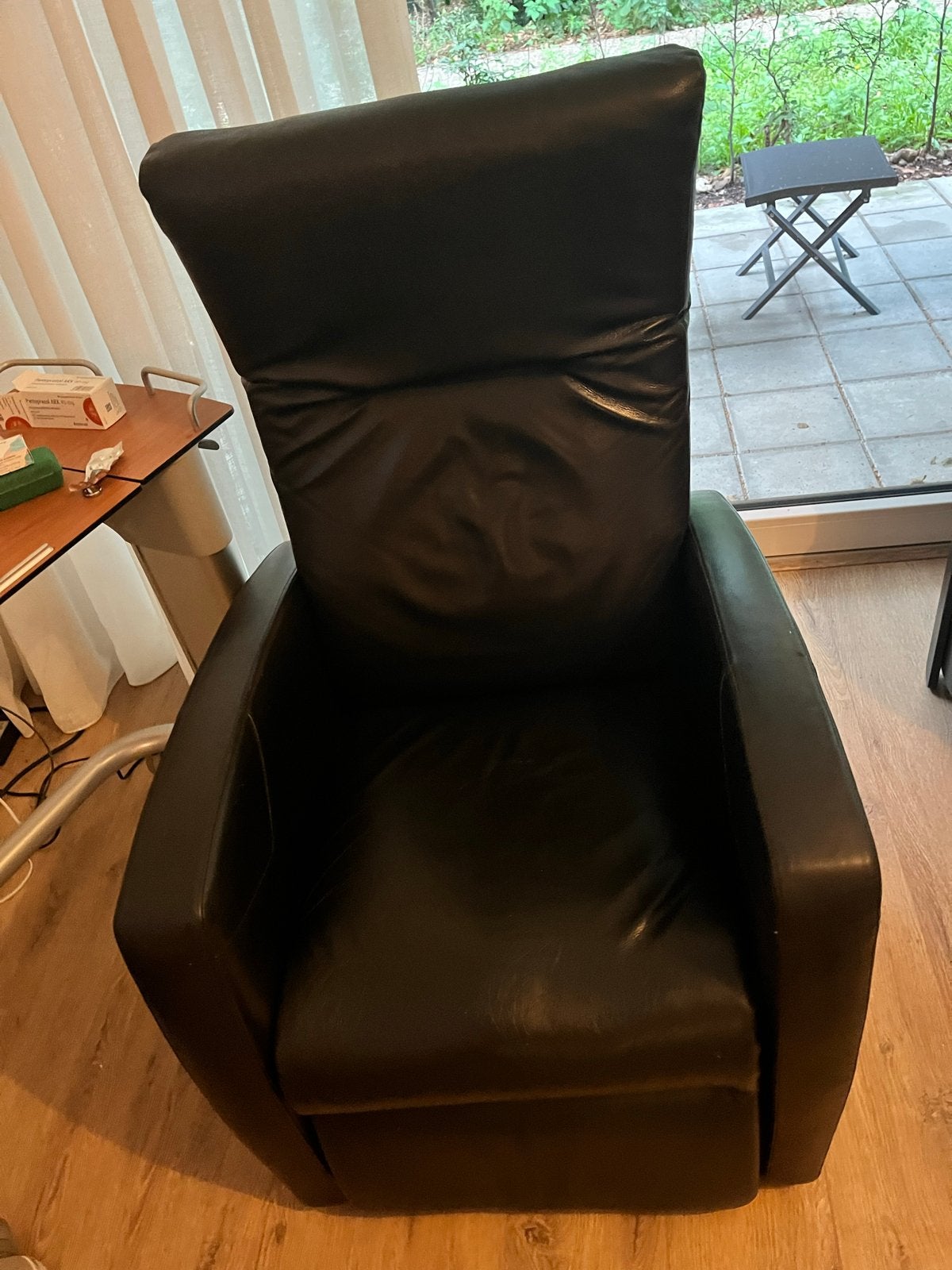 Elektrische relaxstoel - hapert soms, Huis en Inrichting, Ophalen, Gebruikt, Zwart, Leer