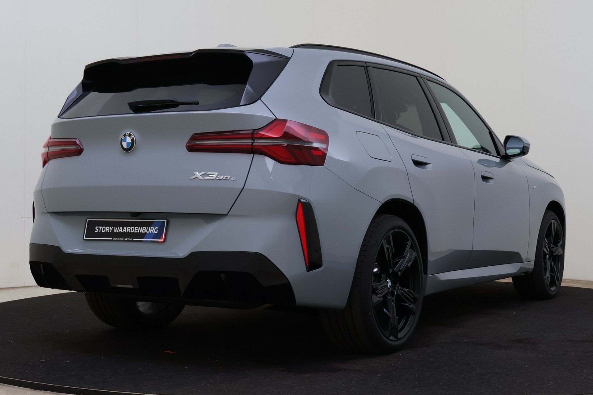 BMW X3 30e xDrive M Sport Automaat / Panoramadak / Trekhaak, Auto's, Automaat, 1998 cc, Zwart, 4 cilinders