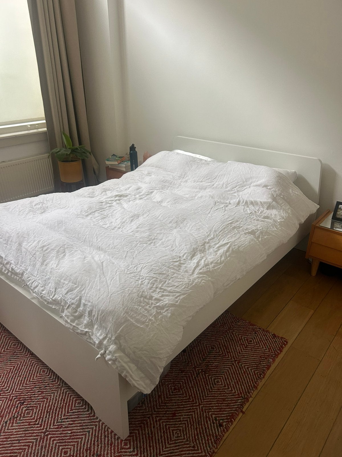 Ikea Askvoll bed 140x200 met lattenbodems en evt matras, Ophalen, Gebruikt, Wit, Tweepersoons