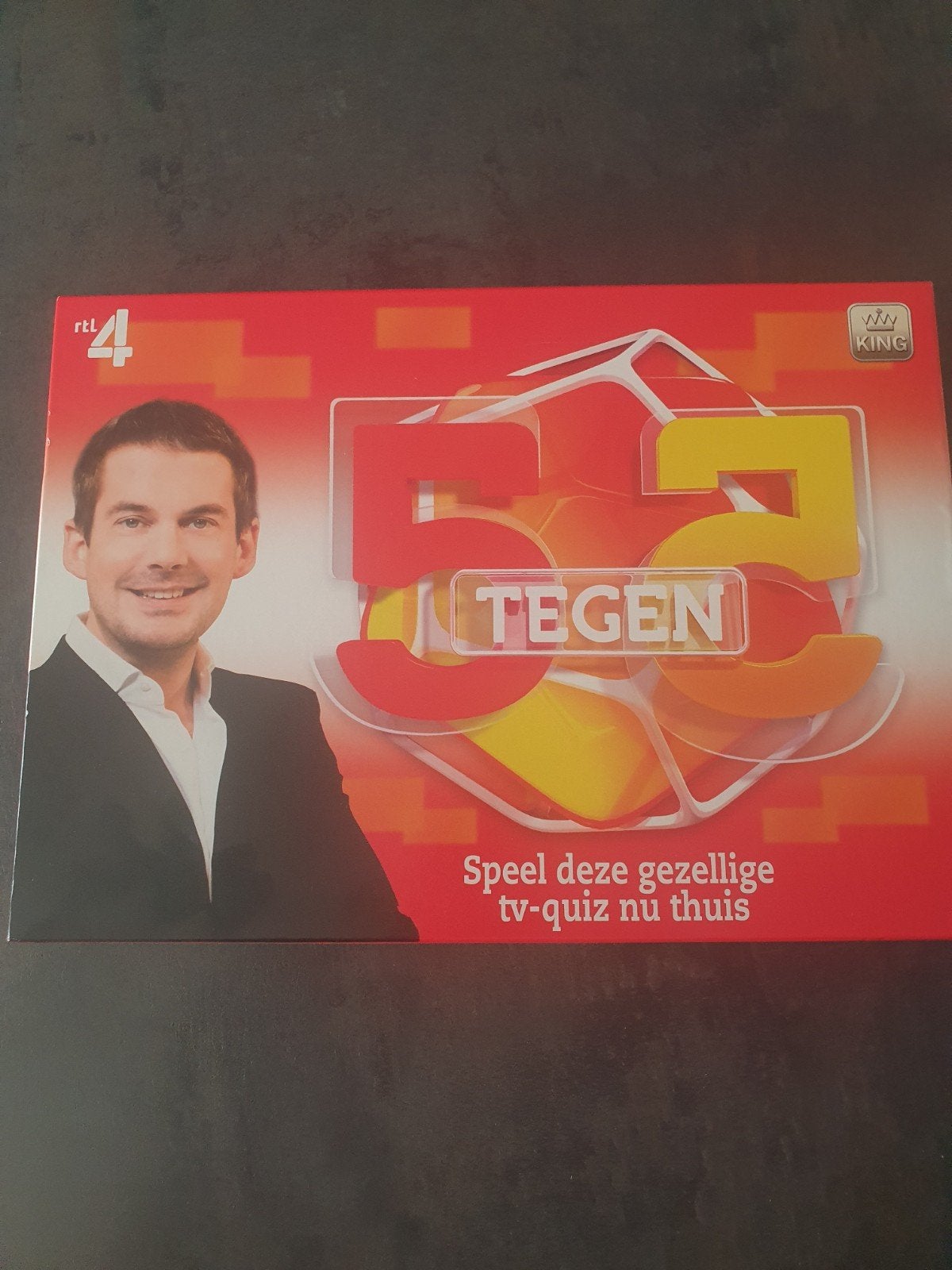 52 Tegen RTL4 bordspel - Gezellige tv-quiz voor thuis, Ophalen, Zo goed als nieuw, RTL4 / King