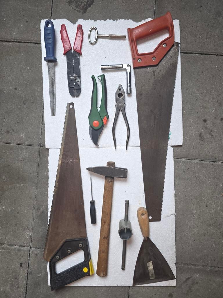 Diverse gereedschap set - Zagen, tangen, hamers 23 stuks, Ophalen, Gebruikt